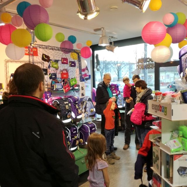 Schultaschenparty Büroland Linz